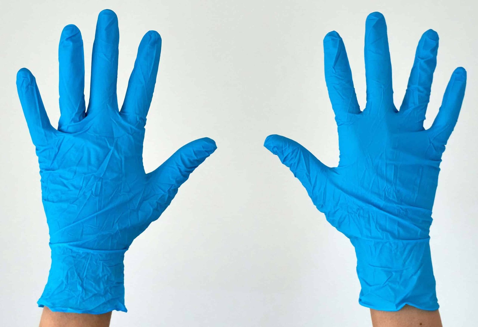 disposable nitrile gloves