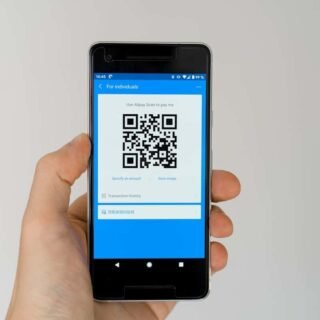 cbd product labels uk - QR code on CBD product label linking to lab results