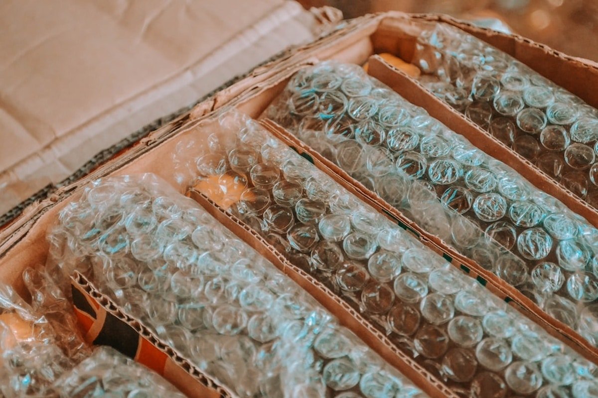 cbd oil leaking in transit - Quality packaging makes all the difference — CBD Armour products are dispatched with care to ...